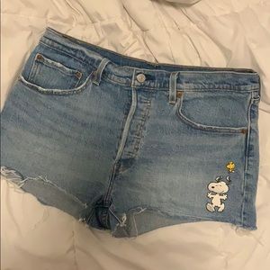 LEVI’S Limited Ed Snoopy Denim Shorts